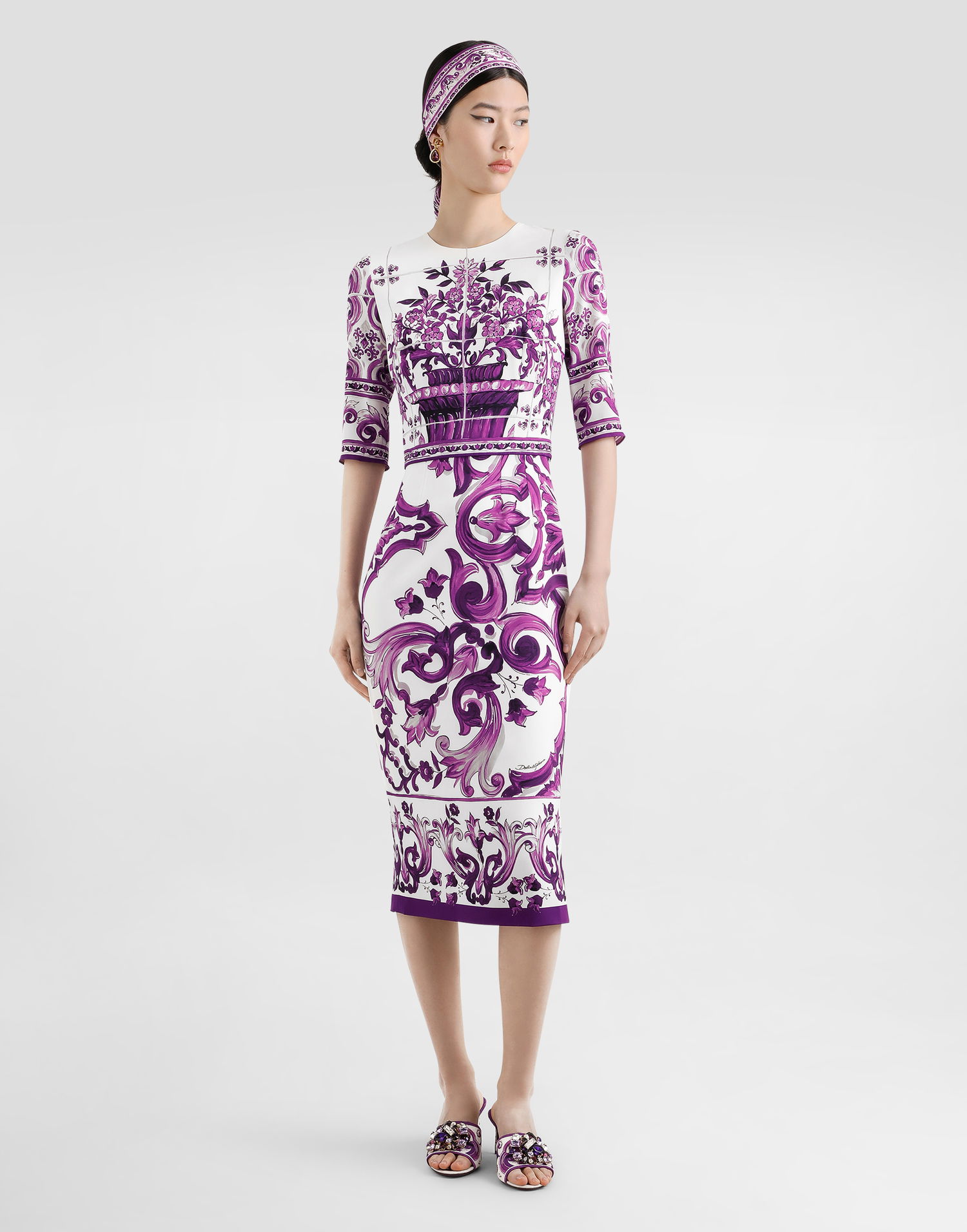 Kjole Dolce & Gabbana Dolce & Gabbana Majolica Print Charmeuse Midi Dress Lilla | F6EAJTHPAELIP3TN, 1