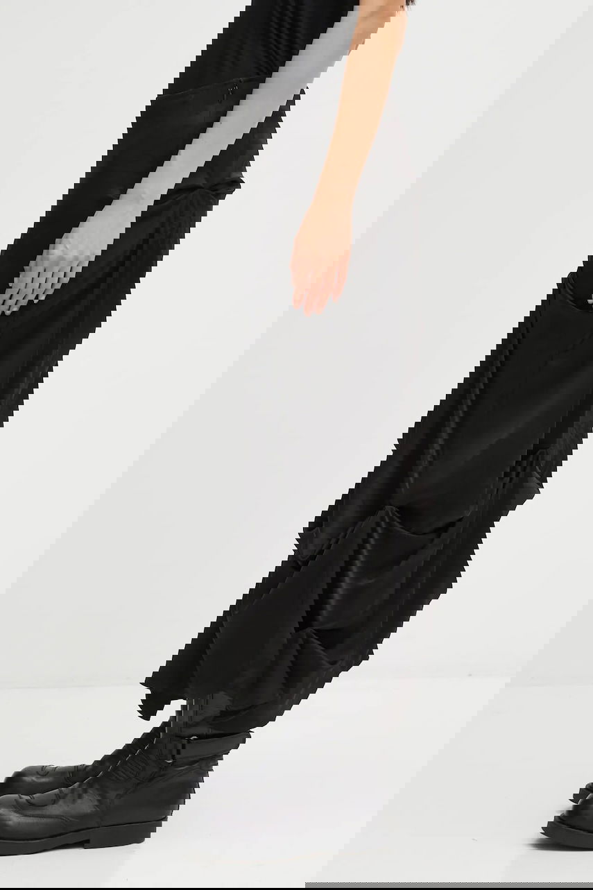 Nederdel GANNI Fluid Satin Jacquard Tuck Detail Long Midi Skirt Sort | W0997, 1