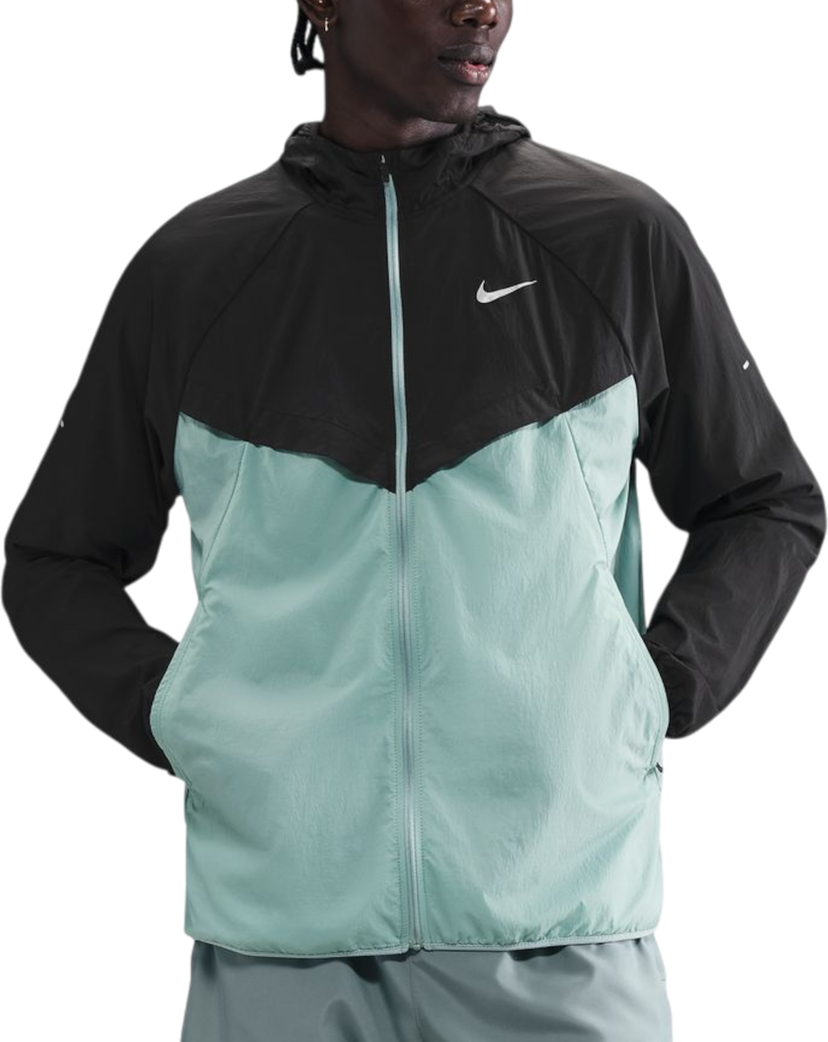 Vindjakke Nike Stride Hooded Windrunner Jacket Sort | hv4548-014