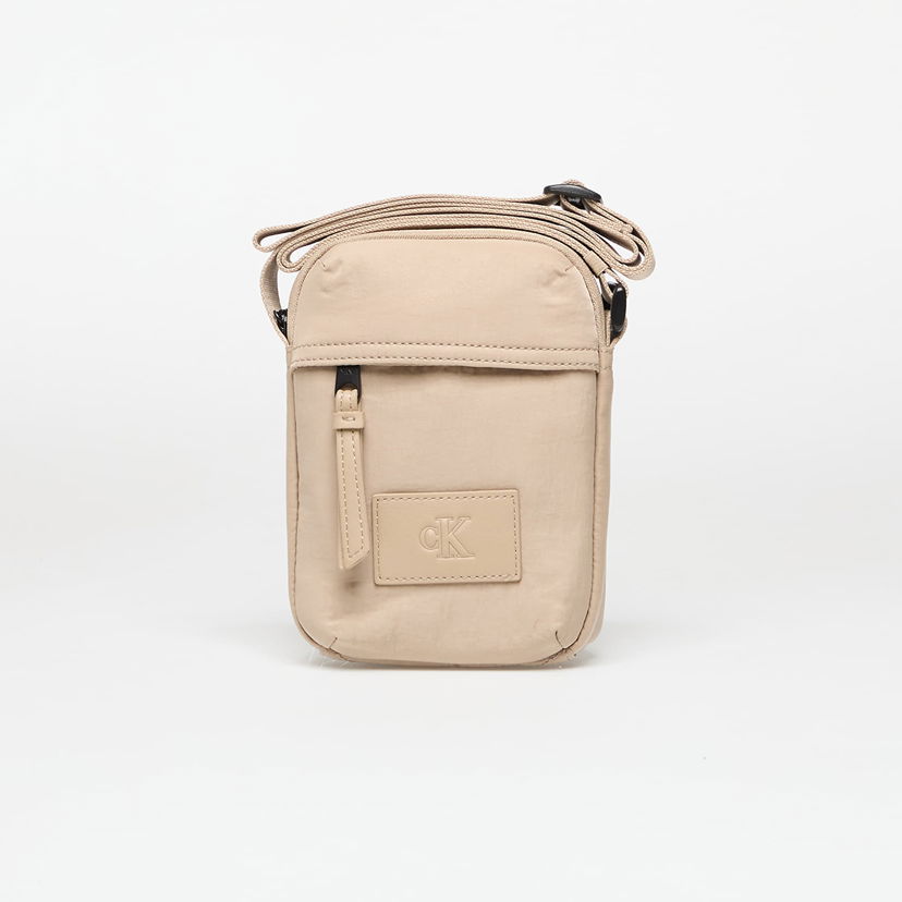 Skuldertaske CALVIN KLEIN Calvin Klein Jeans Metro Nylon Reporter Bag Beige | LV04G3089G PBF