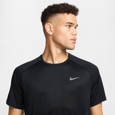 T-shirt Nike Stride Dri-FIT ADV Running T-Shirt Sort | HV5203-010, 4