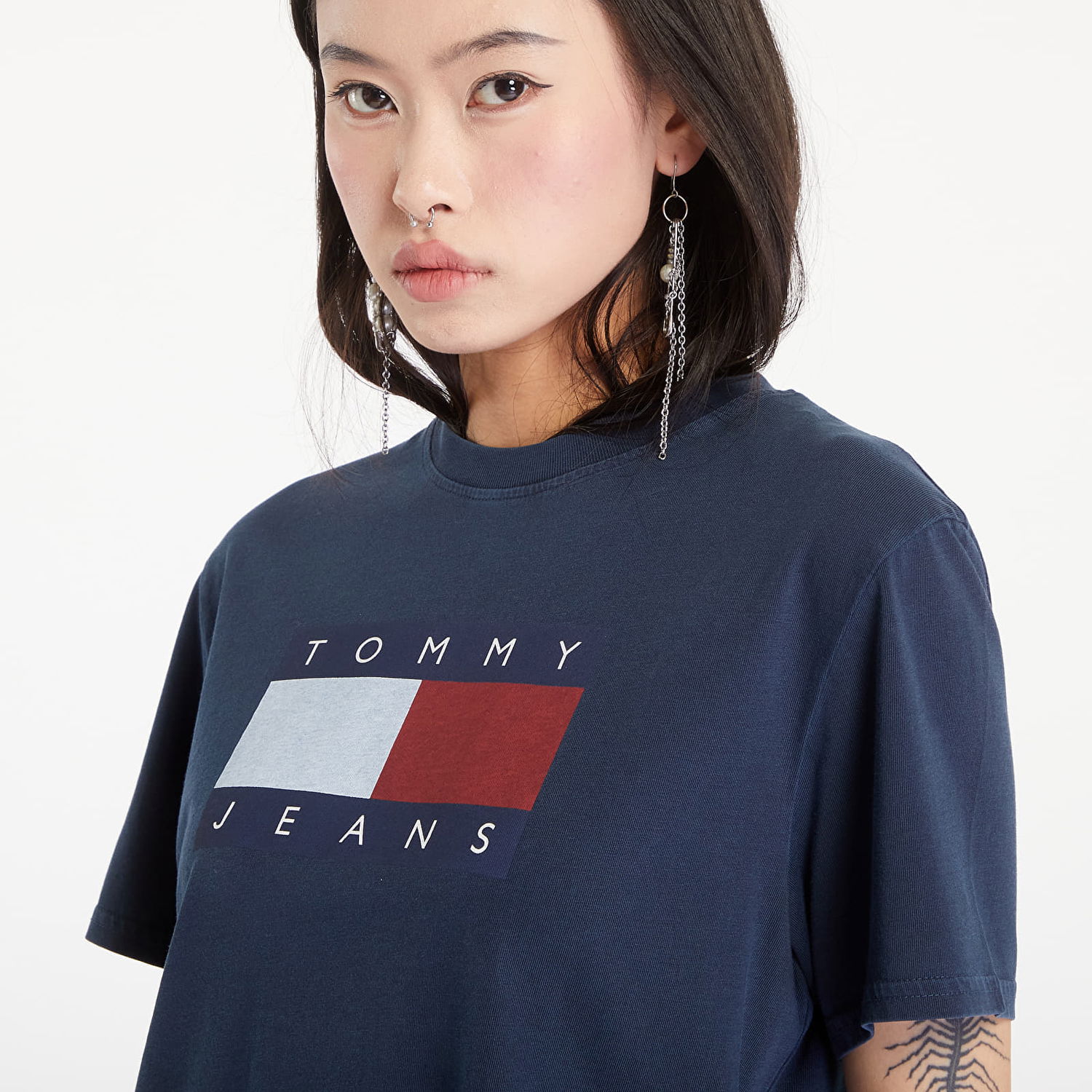 T-shirt Tommy Hilfiger Flag Badge Boxy Fit T-Shirt Dark Night Navy Mørkeblå | DW0DW18629 C1G, 1