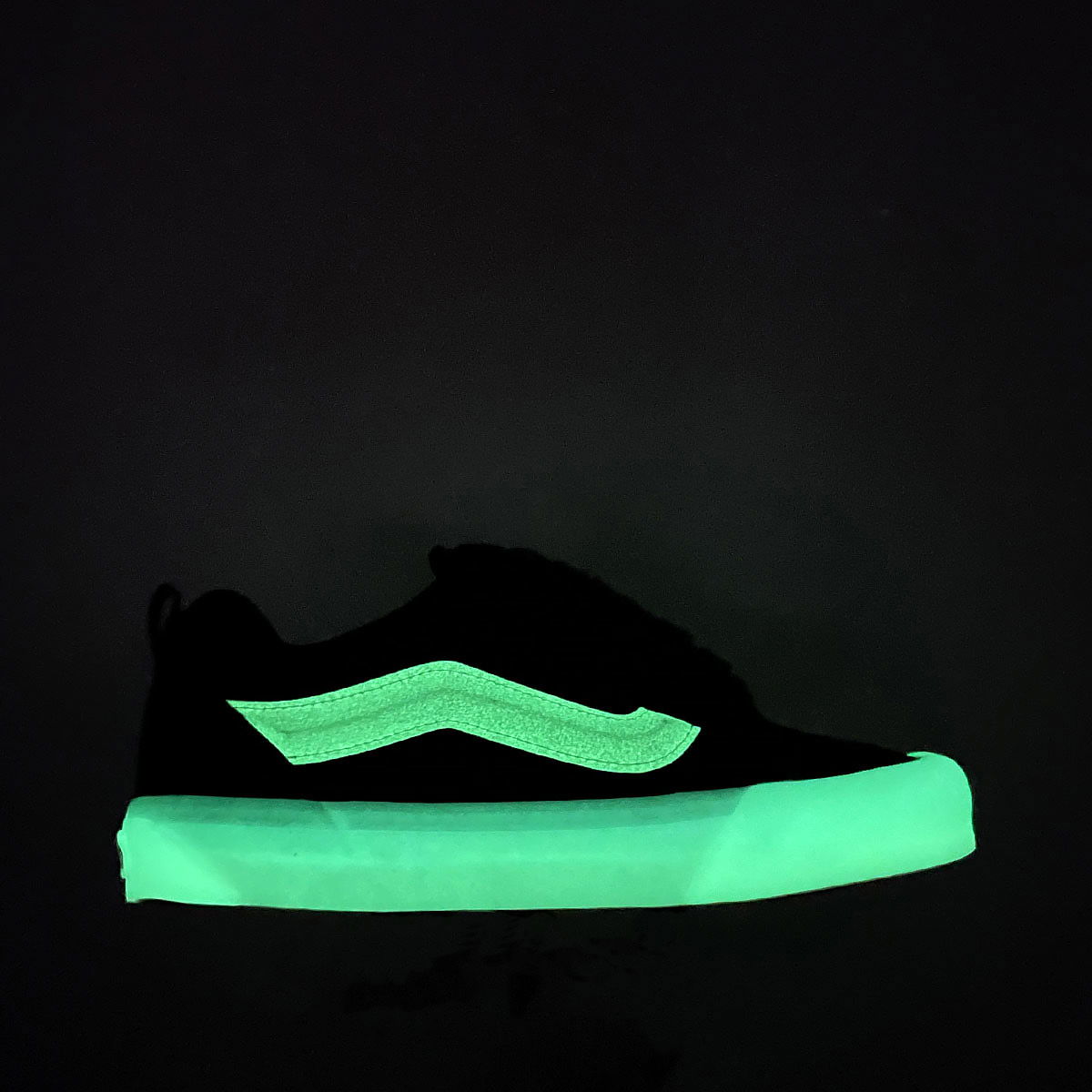 Sneakers og sko Vans Knu Skool Glow Sort | VN000D6CB5P1, 1