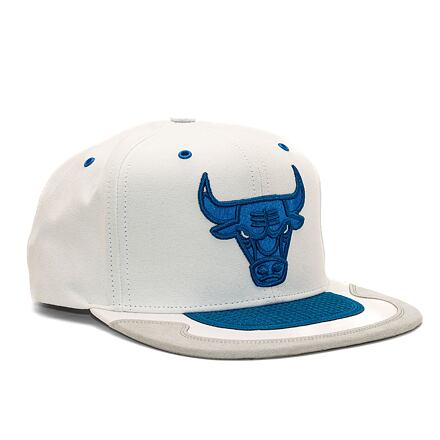 Kasket Mitchell & Ness Day 5 Chicago Bulls Snapback Hvid | HHSS5822-CBUYYPPPWHBL