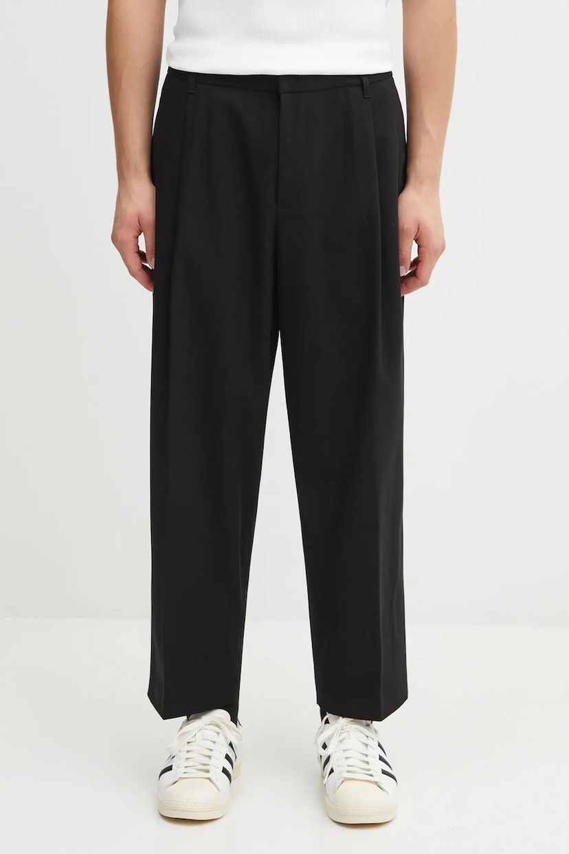 Bukser MAISON KITSUNÉ Maison Kitsuné Cropped Pleated Trousers Sort | PM01123WT3019
