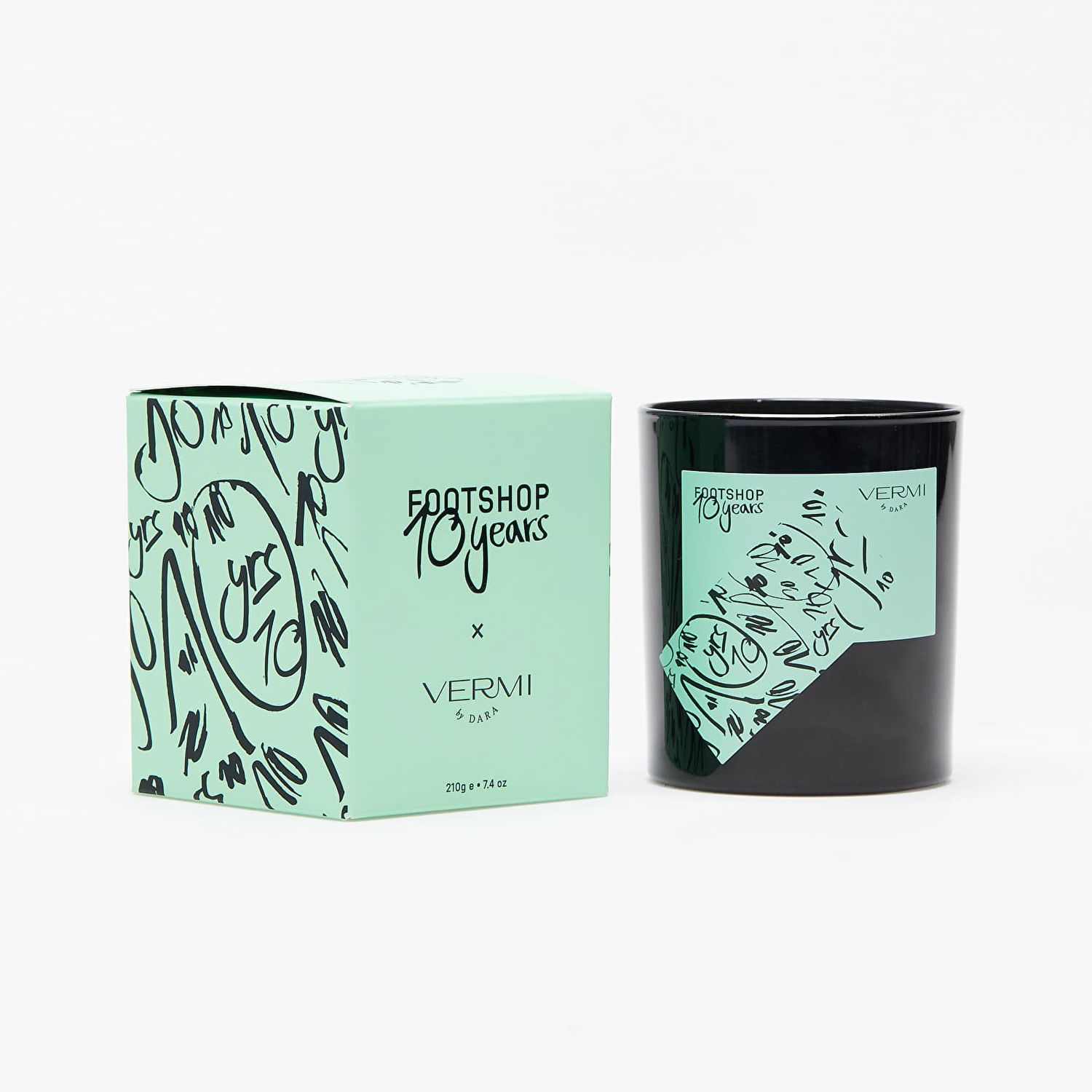 Stearinlys Footshop Footshop 10 Years x VERMI by Dara Candle Sort | FTSHP_159, 1