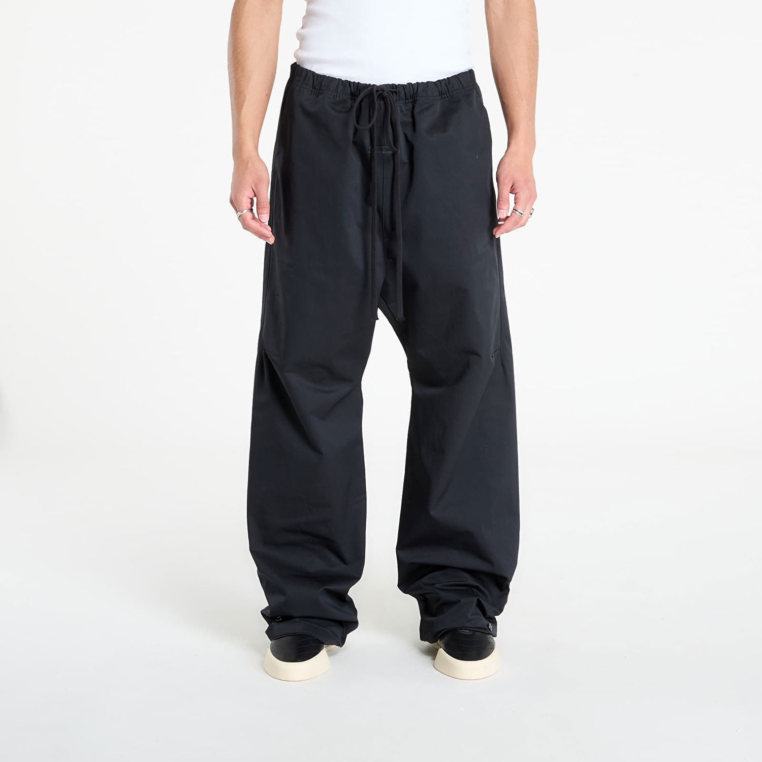 Bukser Fear of God Fear of God Essentials Poly Twill Work Pants Sort | 130SP258190F-861, 0
