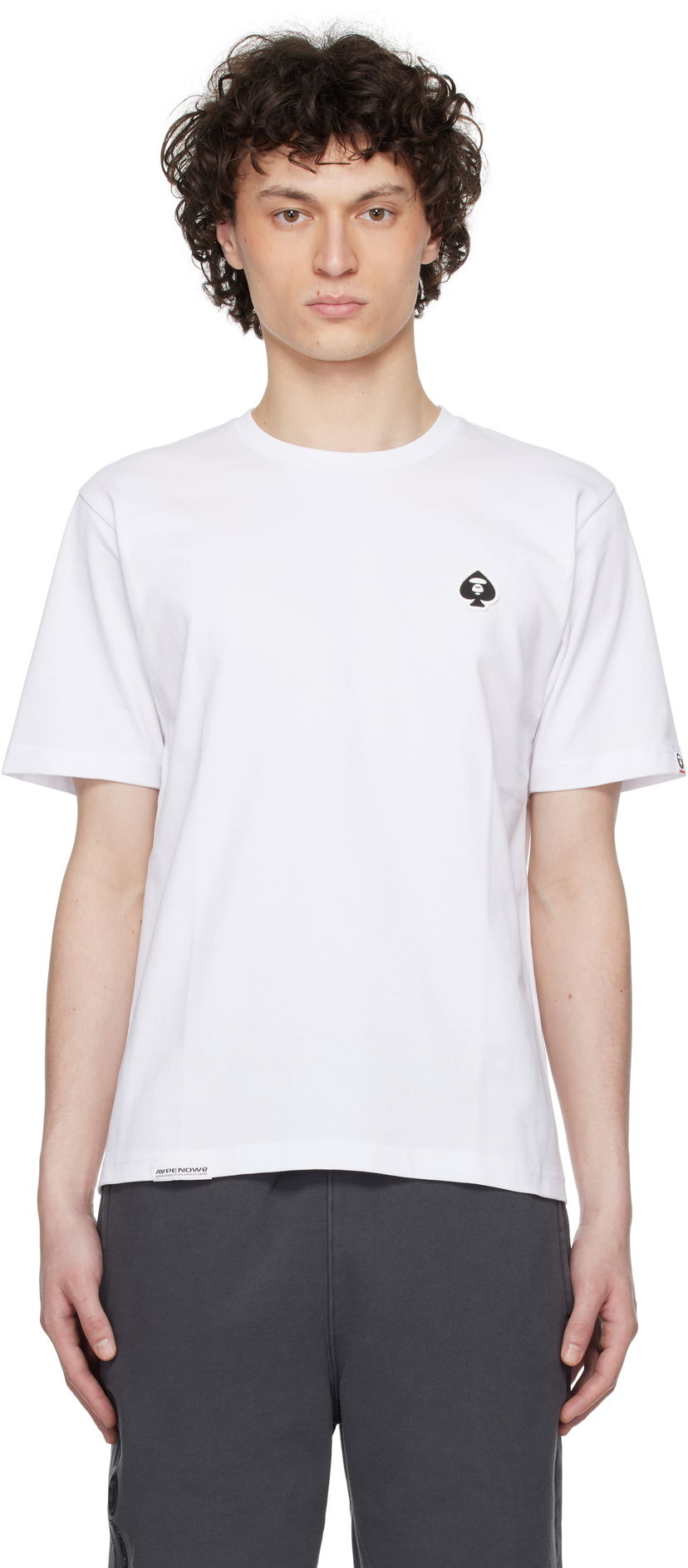 T-shirt AAPE by A Bathing Ape AAPE by A Bathing Ape 'AAPE Now' Spades Graphic T-Shirt Hvid | AAPTEM1599XXNWHX