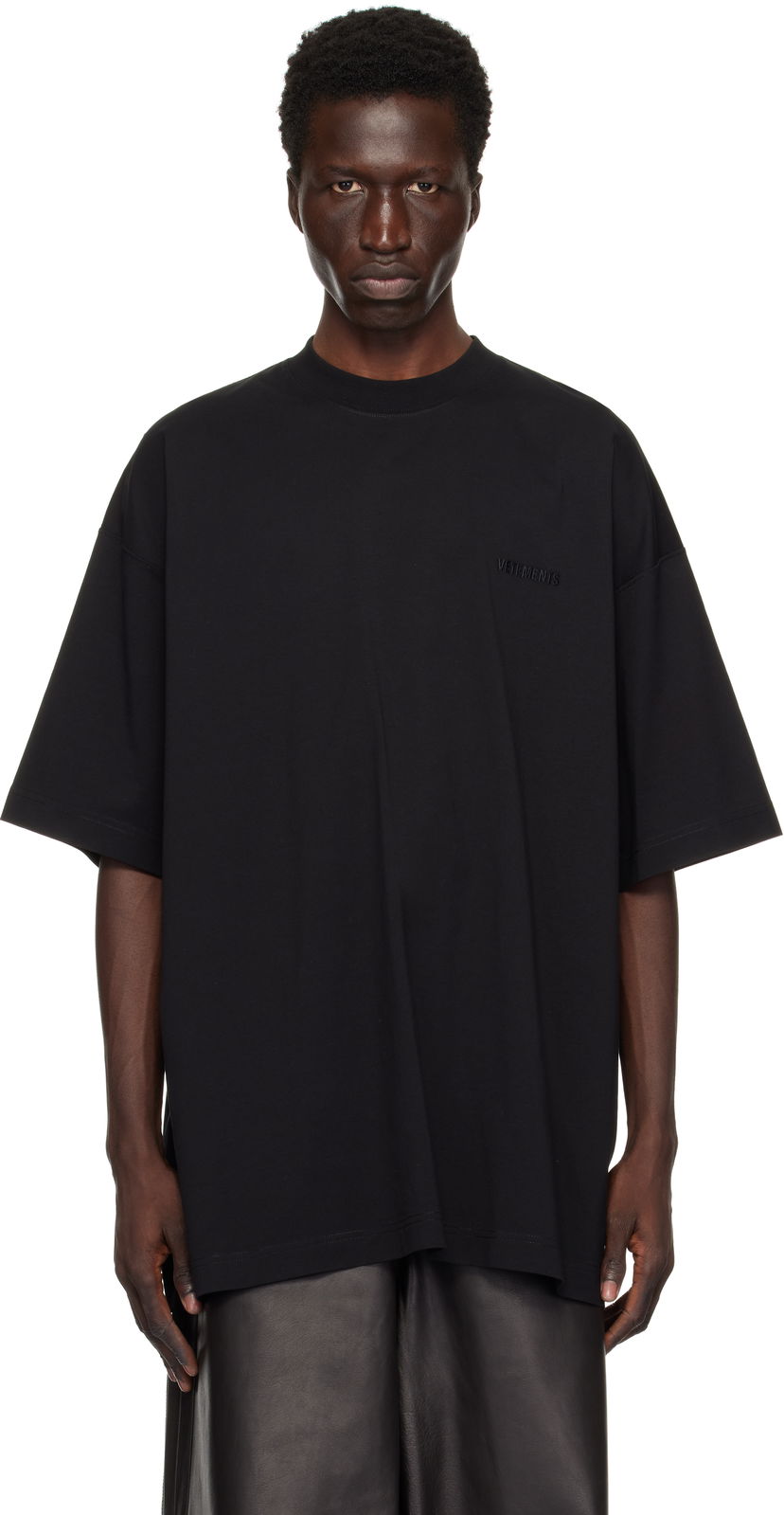 T-shirt VETEMENTS Embroidered Logo T-Shirt Sort | UA66TR765B