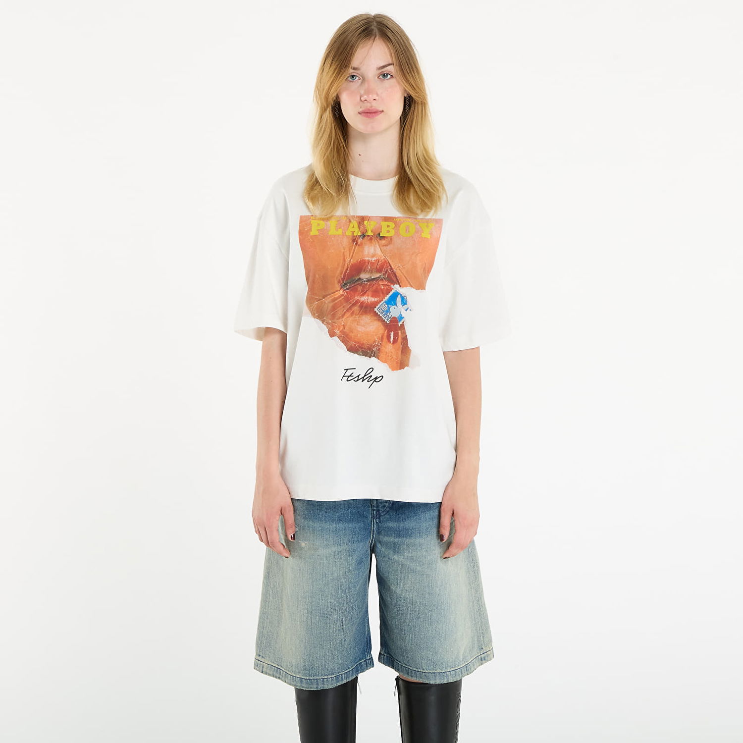 T-shirt Footshop Playboy x FTSHP Cover Tee 1973/4 UNISEX Off-White Hvid | FTSHP_522, 1