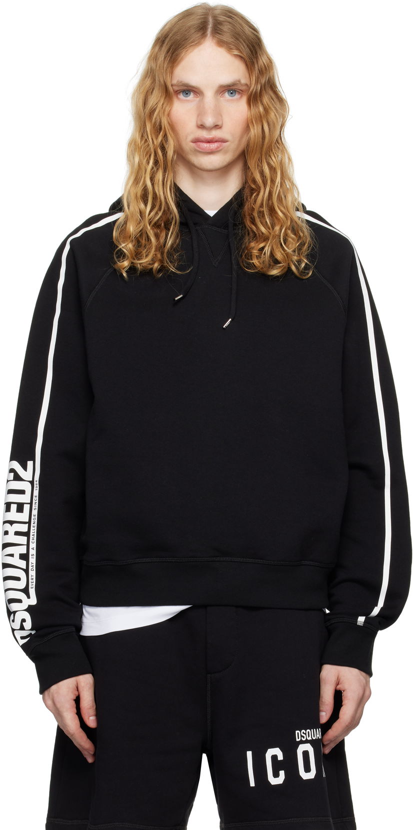 Sweatshirt DSQUARED2 Raglan Fit Hoodie Sort | S71GU0713_S25516