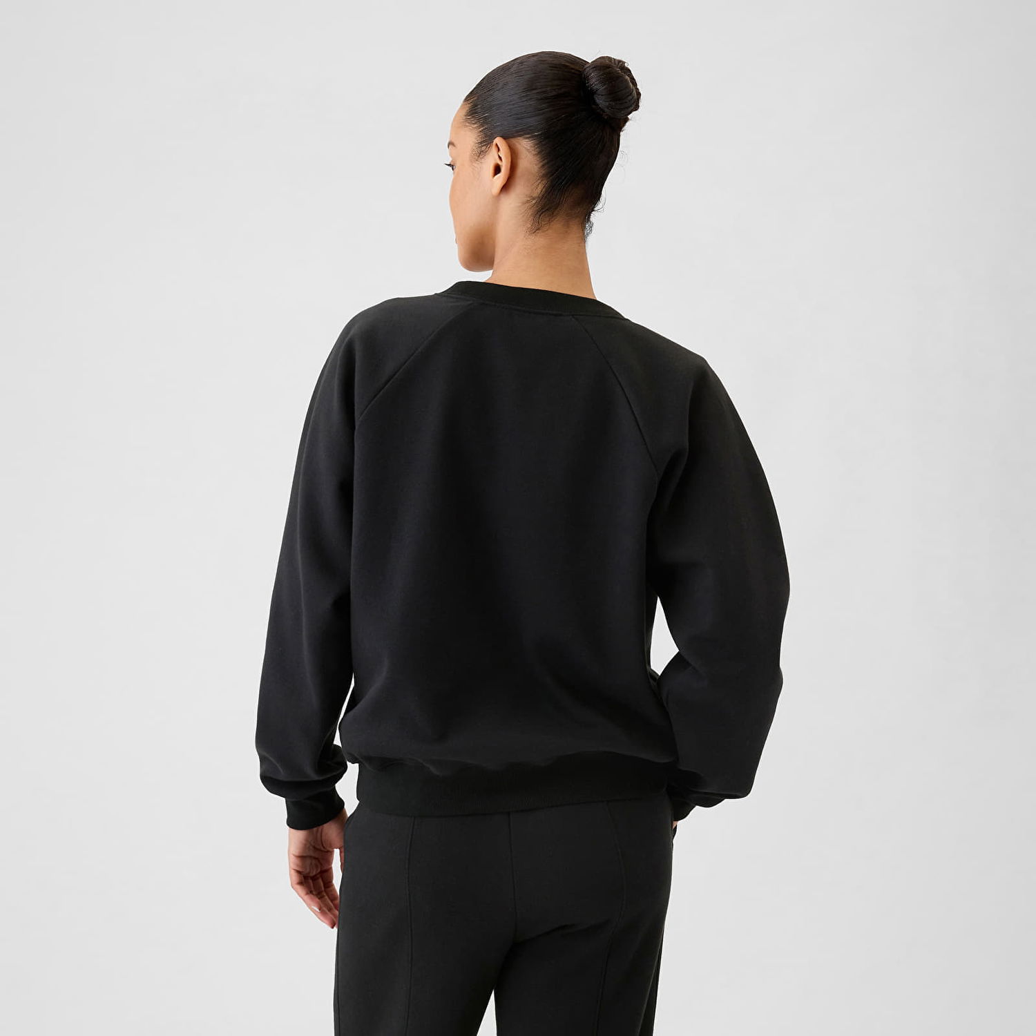 Sweatshirt GAP Sweatshirt Pullover Crew Black Logo M Sort | 765585-40, 1