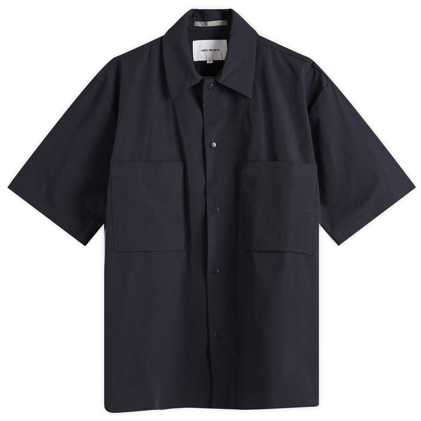 Skjorte NORSE PROJECTS Hermann Travel Light Short Sleeve Shirt, Size Large Mørkeblå | N40-0824-7004