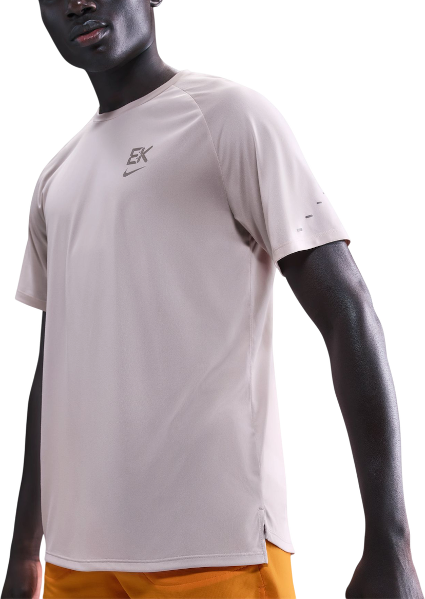 T-shirt Nike T-Shirt Stride Eliud Kipchoge Beige | hv2651-667