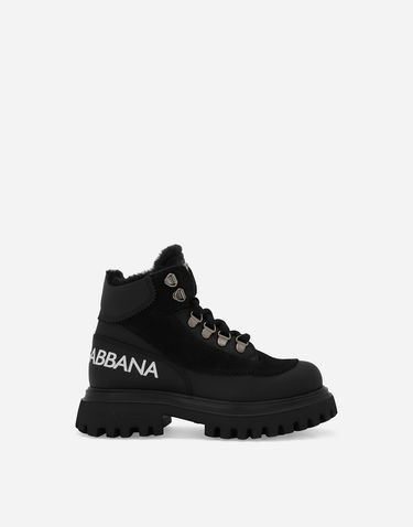 Tilbehør Dolce & Gabbana Dolce & Gabbana Nubuck and Calfskin Ankle Boots with Logo Sort | DA5177AL69680999, 0
