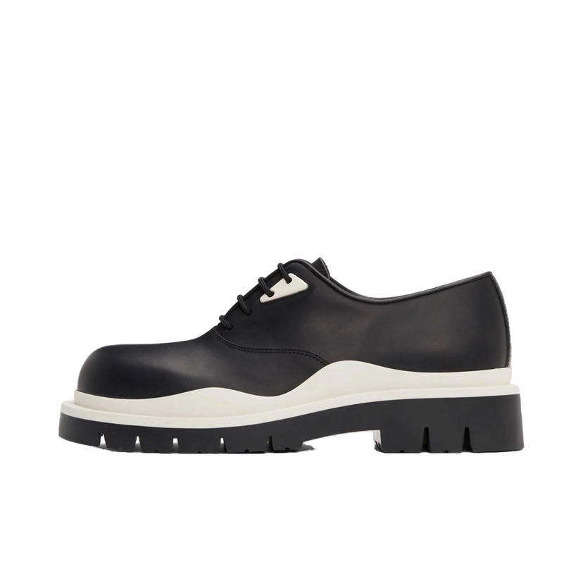 Sneakers og sko Bottega Veneta Tire Lace Up Leather Shoe Sort | 667073VBS501359