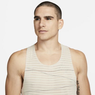 Tanktop Nike Dri-FIT ADV Run Division Pinnacle Running Tank Brun | DQ4774-206, 2