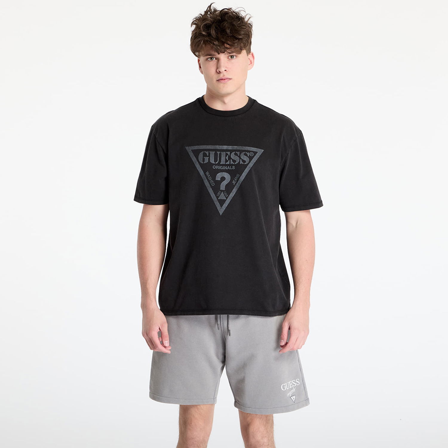 T-shirt GUESS GUESS Originals Front Logo T-Shirt Sort | M5GI10K8FQ4-JTMU, 0