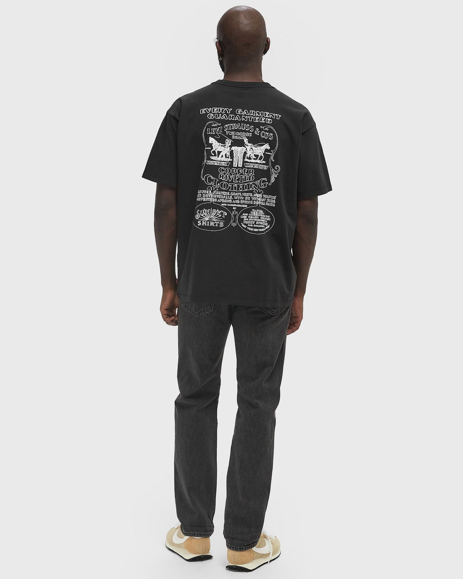 T-shirt Levi's Vintage Fit Graphic Tee XXL Sort | 87373-0260, 1