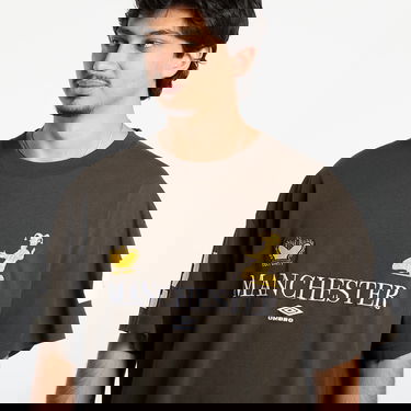 T-shirt Umbro Cult Unity Manchester Graphic Oversized T-Shirt with Number 2 Sleeve Brun | UBMW0397JY121 GRN0010, 1