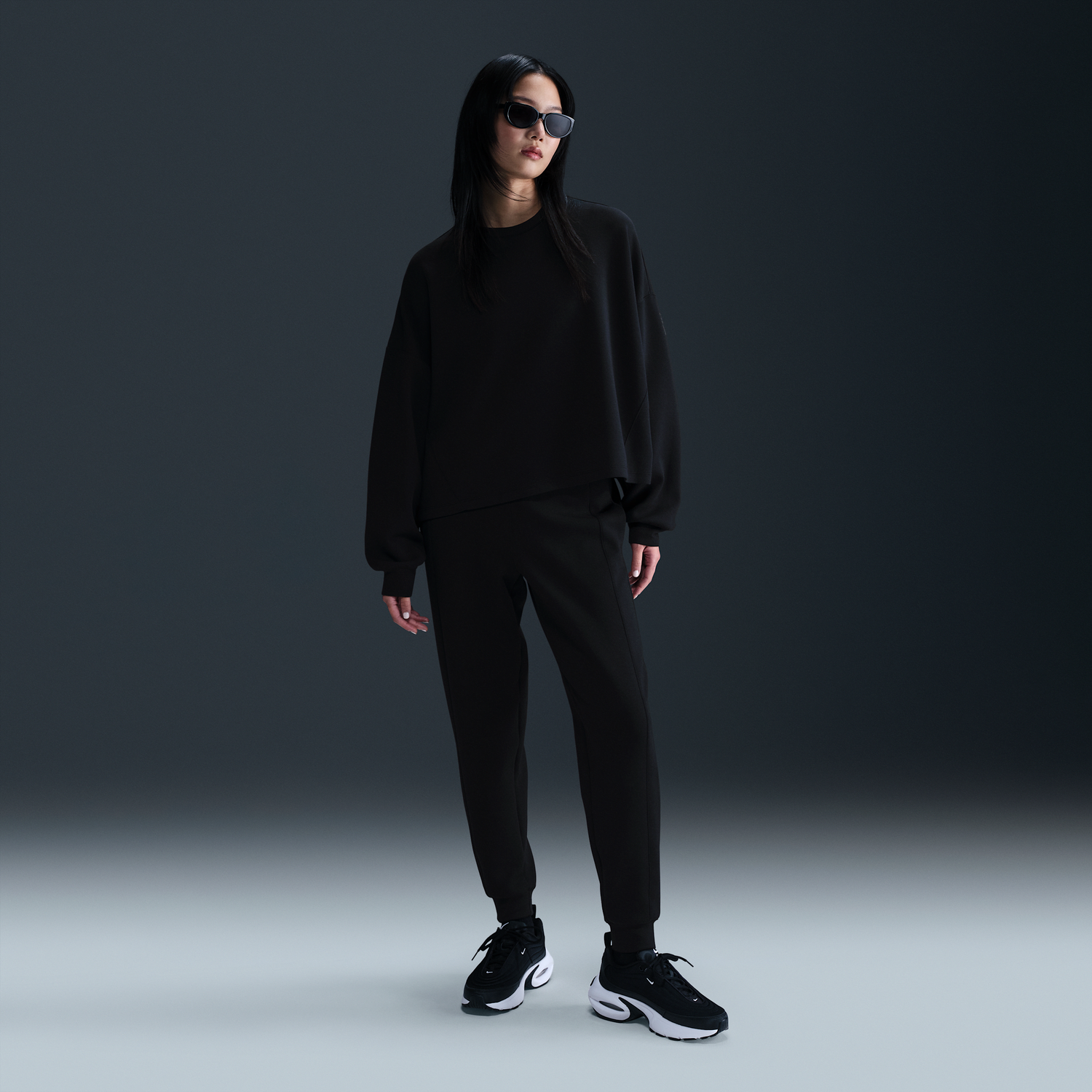 Sweatshirt Nike 24.7 Impossibly Soft Dri-FIT Crewneck Sweatshirt Sort | HQ8193-010, 1