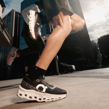 Sneakers og sko On Running Cloudmonster 2 Sort | 3me10121197, 5