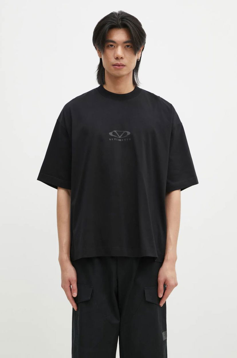 T-shirt VETEMENTS Oval Logo Cropped Boxy T-Shirt Sort | UA66TR600BB