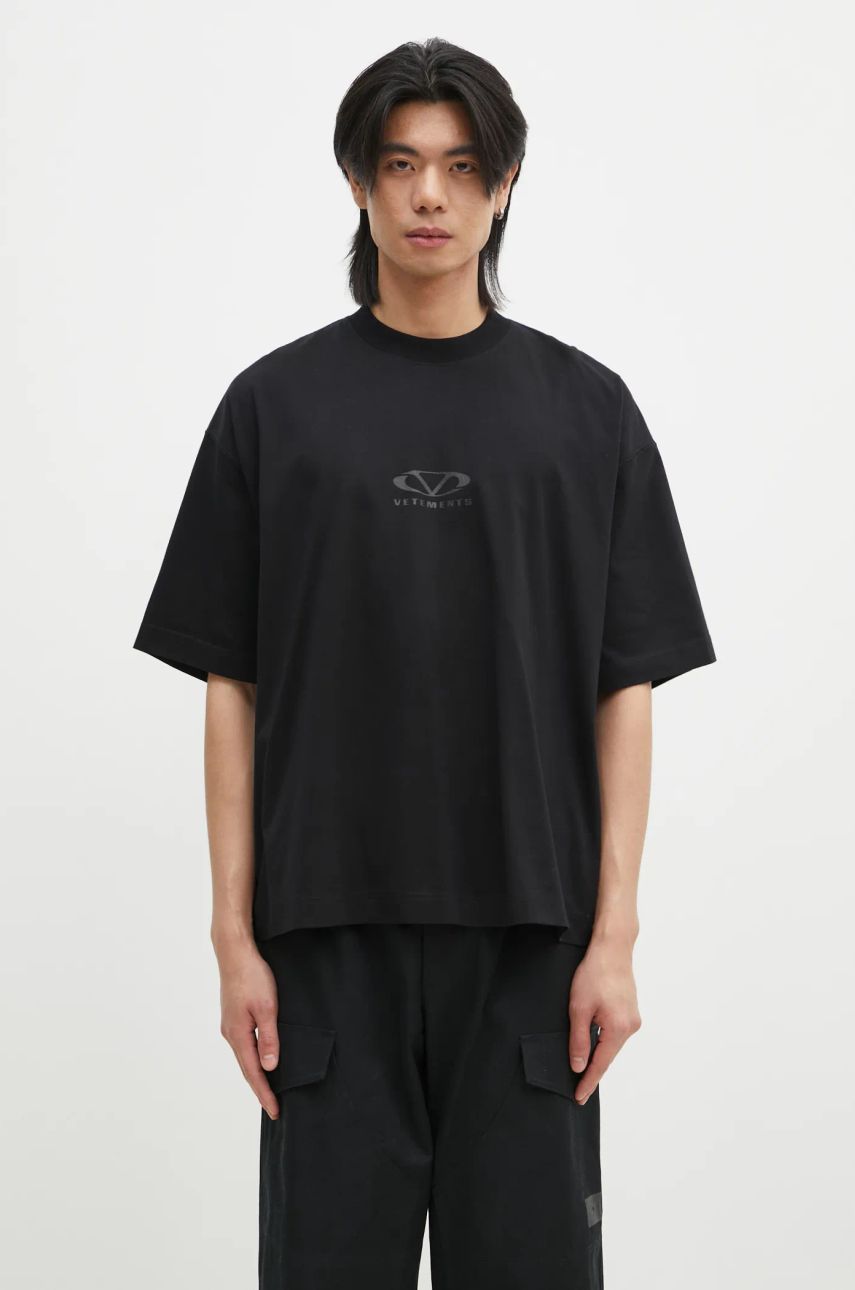 T-shirt VETEMENTS Oval Logo Cropped Boxy T-Shirt Sort | UA66TR600BB, 0