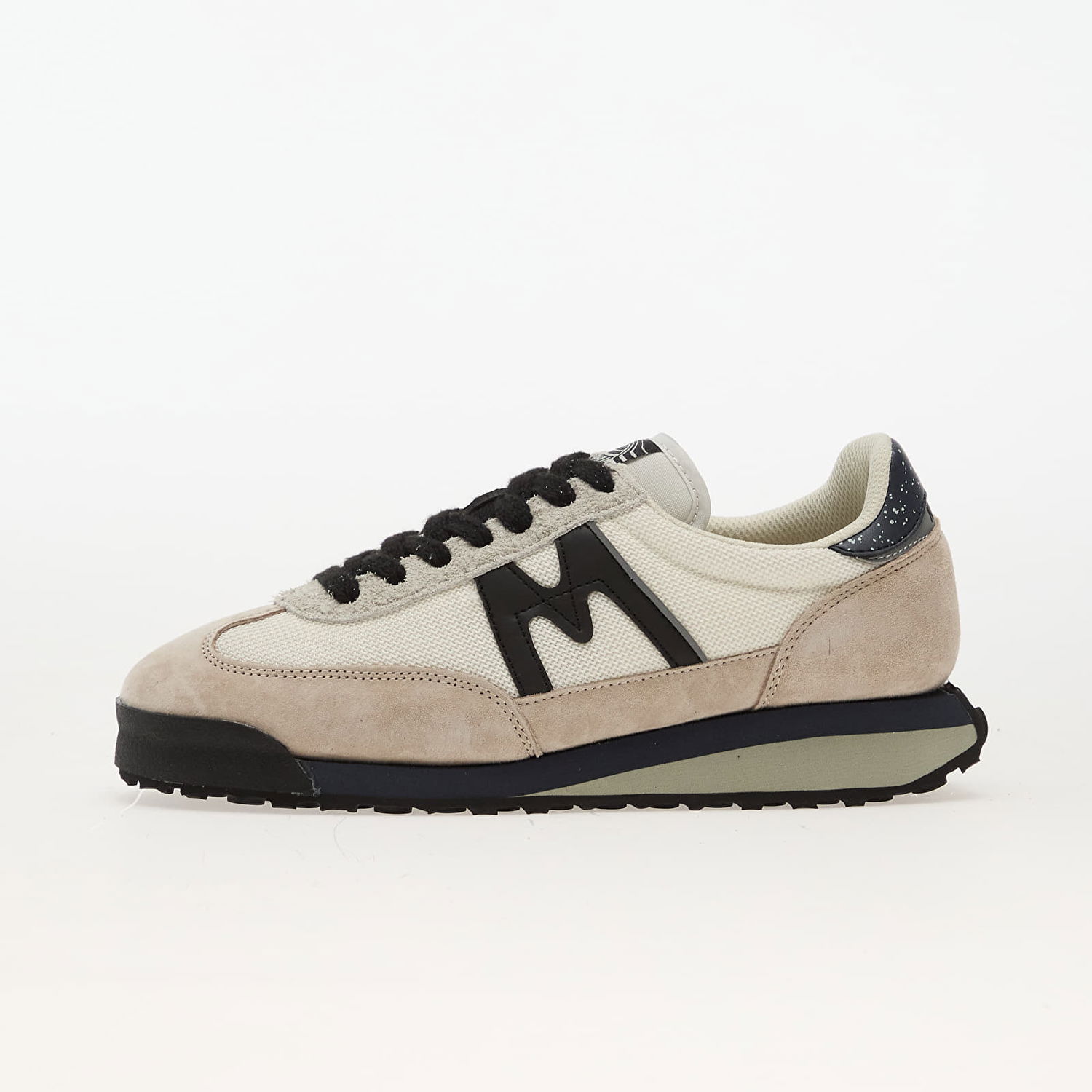 Sneakers og sko Karhu Mestari Control Silver Lining/ Jet Black Beige | F840021, 0