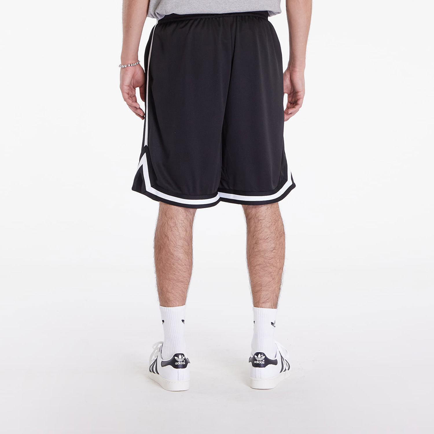 Shorts Urban Classics Stripes Mesh Shorts Black/ Black/ White Sort | TB243-00052, 1