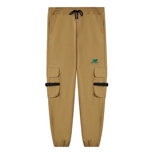 Cargo bukser New Balance Cargo Pants Brun | AMP11310-BEI