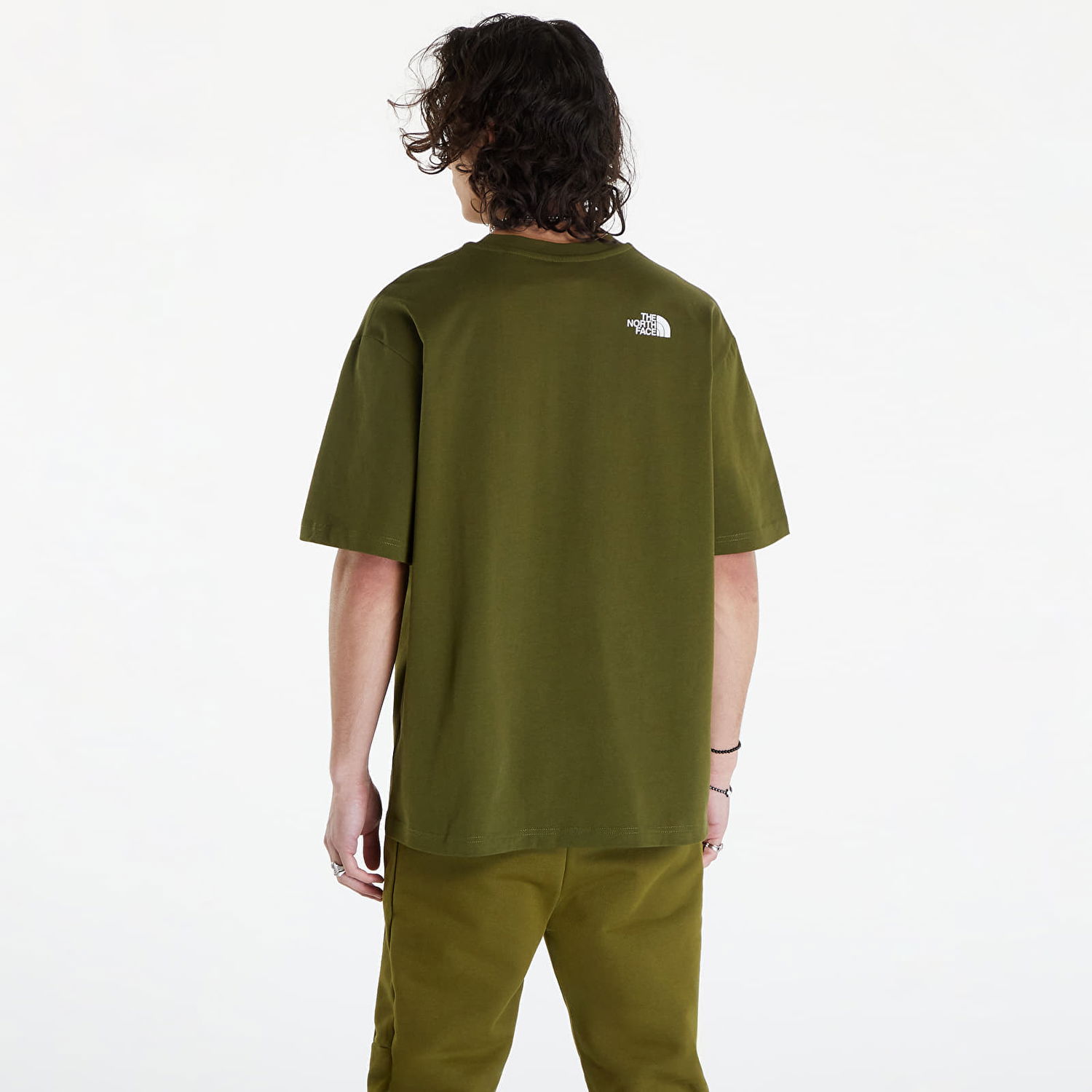 T-shirt The North Face NSE Patch T-Shirt in Forest Olive Grøn | NF0A87DAPIB1, 1