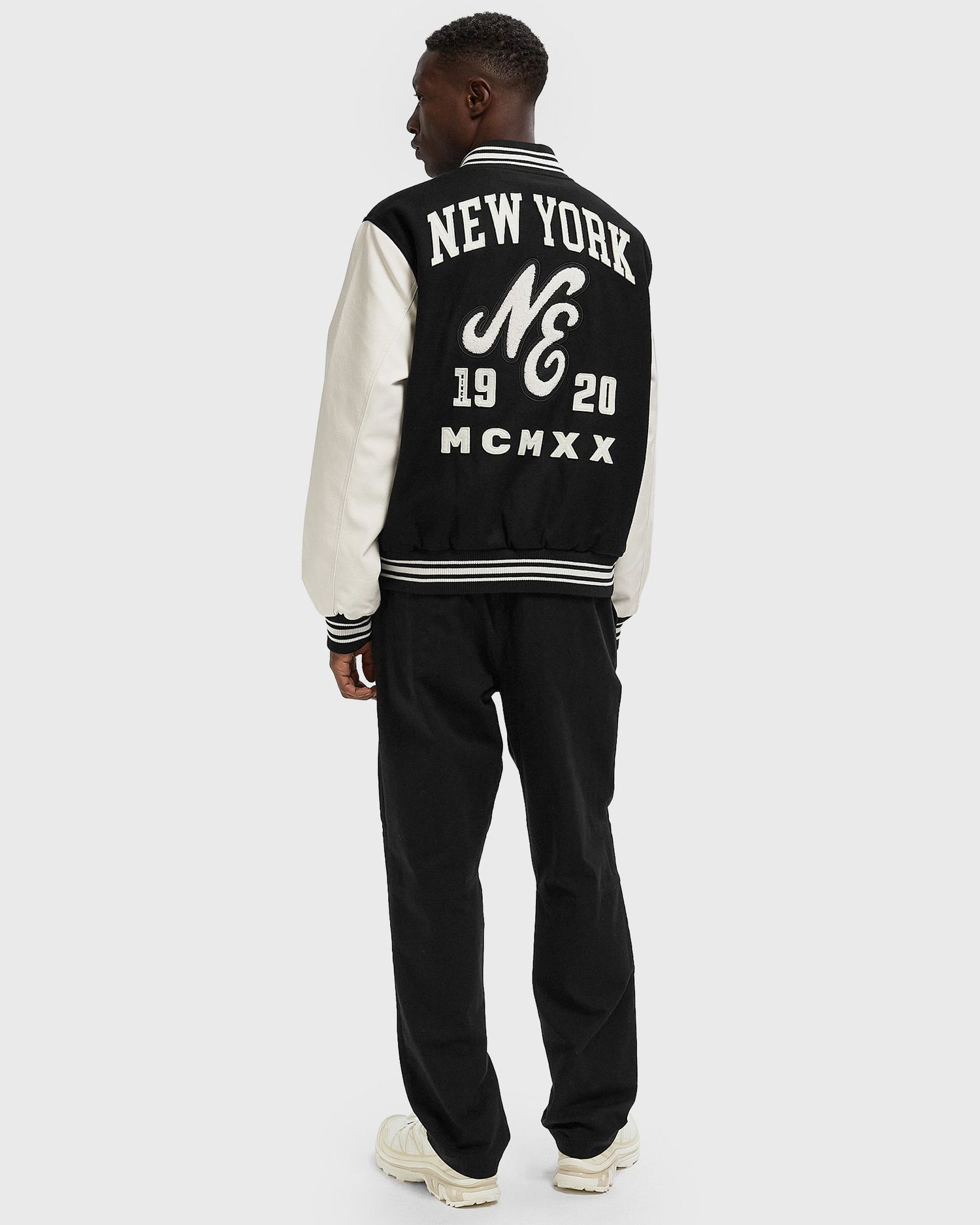 Bomberjakke New Era Varsity Jacket Sort | 60684372, 1