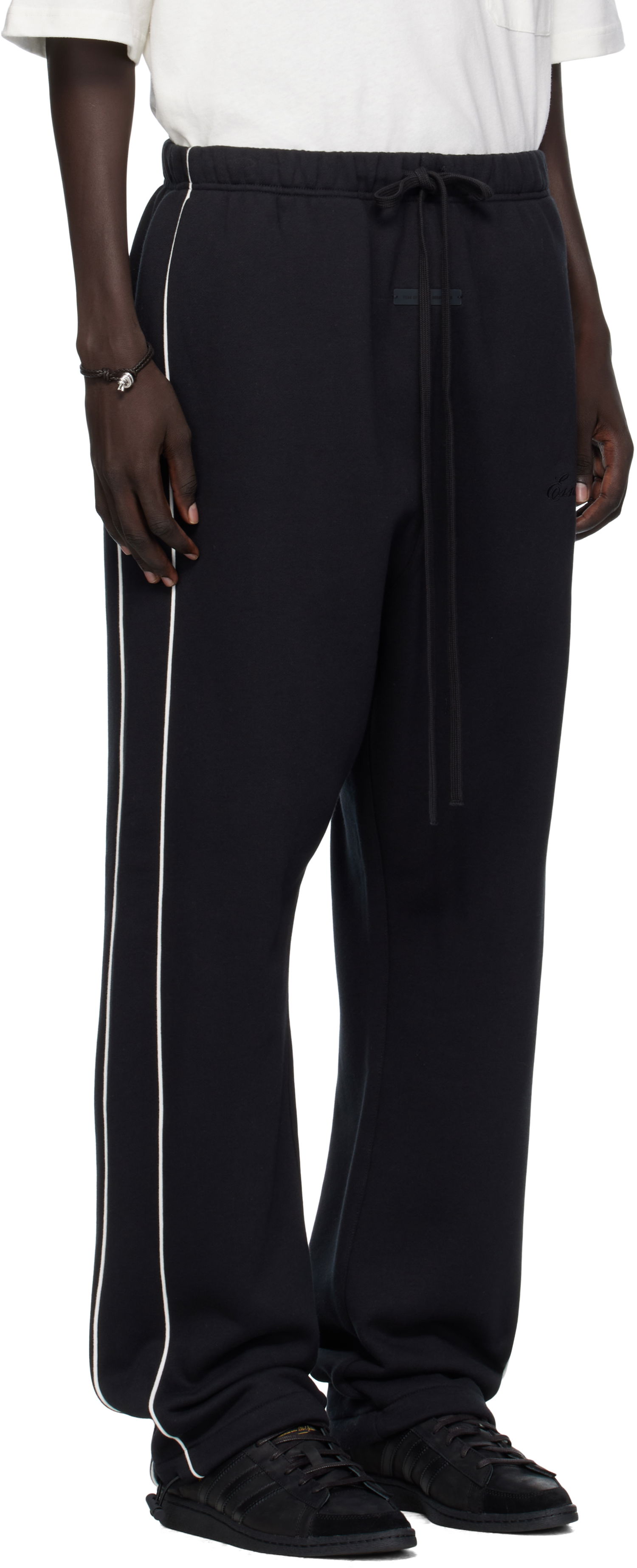 Joggingbukser Fear of God Fear of God ESSENTIALS Relaxed Fleece Piping Sweatpants Sort | 130SP258060F, 1