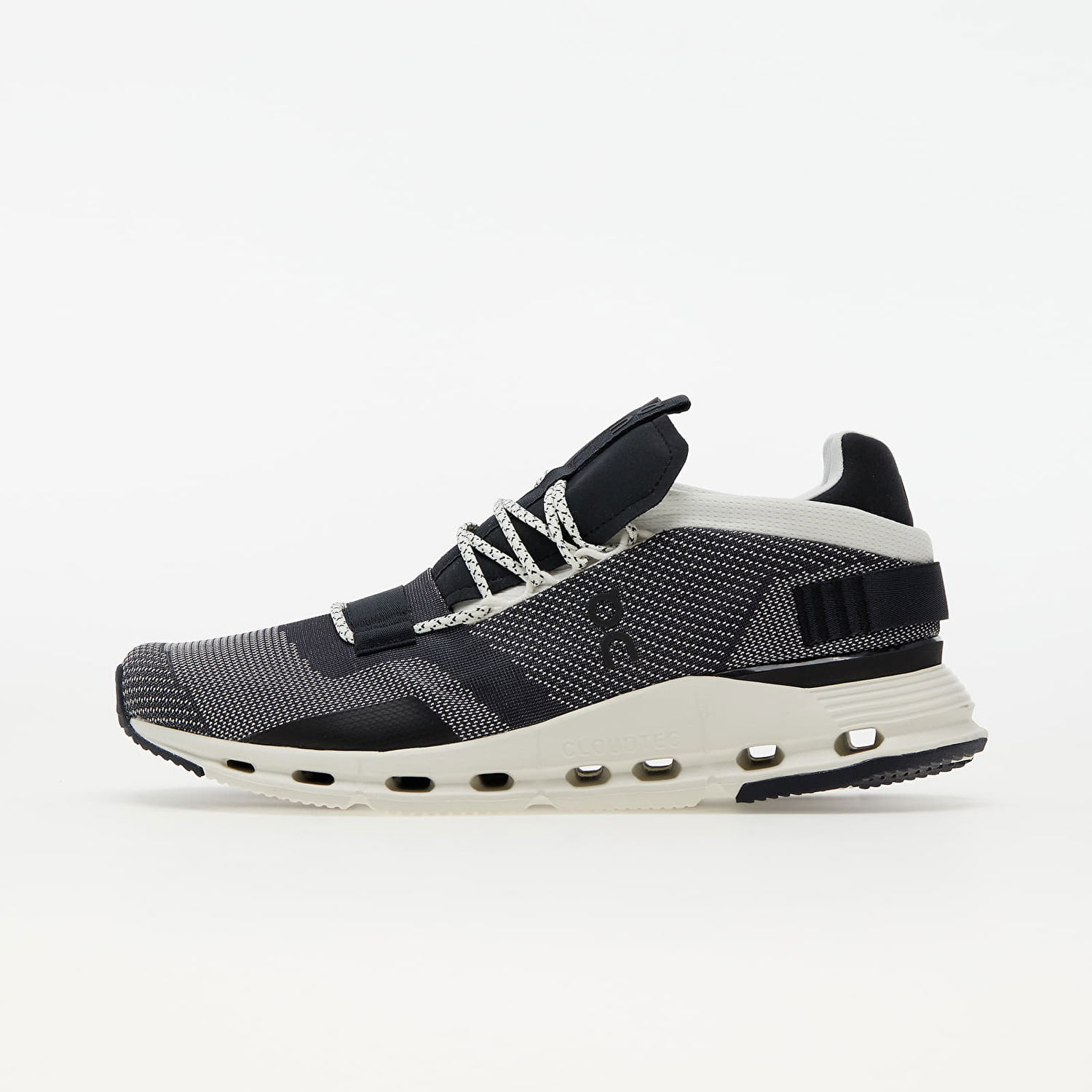 Sneakers og sko On Running M Cloudnova Sort | 26.99265, 0