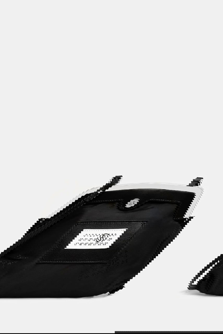 Skuldertaske Maison Margiela Small Frame Shoulder Bag with Numeric Patch Detail Sort | SB6WF0008.P8503.HA751, 0