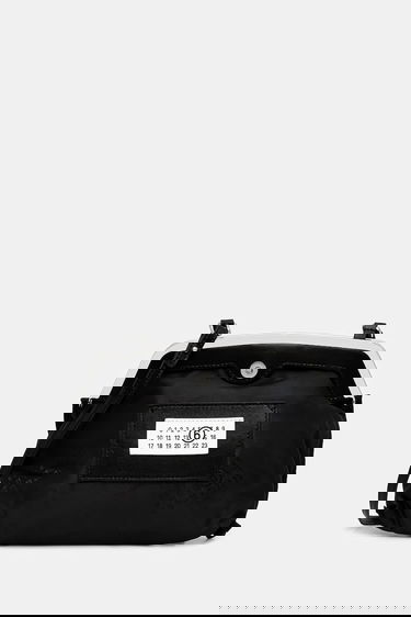Skuldertaske Maison Margiela Small Frame Shoulder Bag with Numeric Patch Detail Sort | SB6WF0008.P8503.HA751, 0