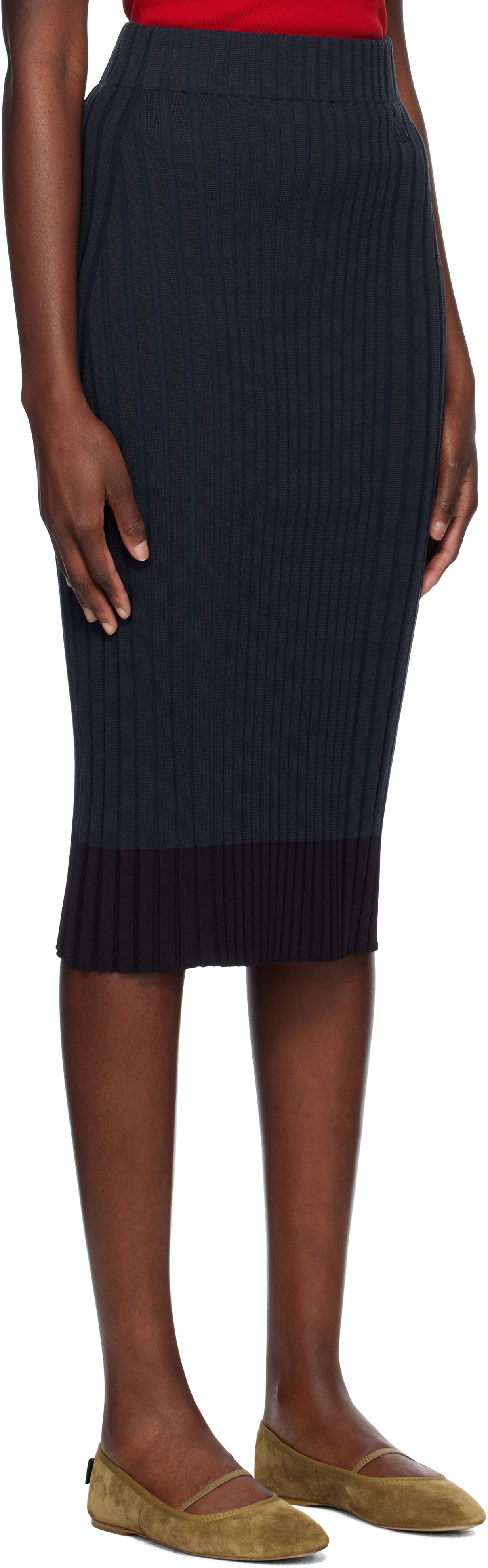 Nederdel MAISON KITSUNÉ Maison Kitsuné Ribbed Midi Skirt with Fox Patch Mørkeblå | OW01520KT1121, 1