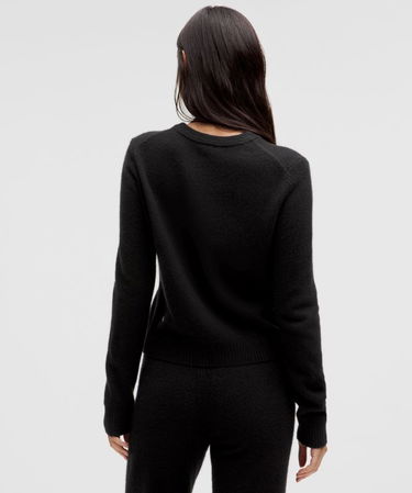 Sweater lululemon Slim Round Neck Cashmere Sweater Sort | prod11790378, 2
