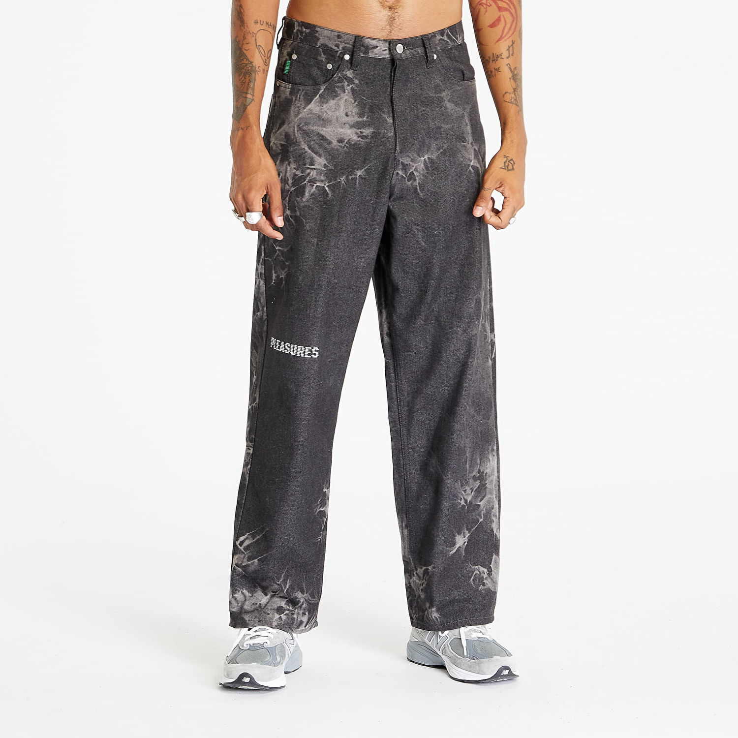 Bukser Pleasures Formula Baggy Denim Black Sort | P23F019 BLACK, 0