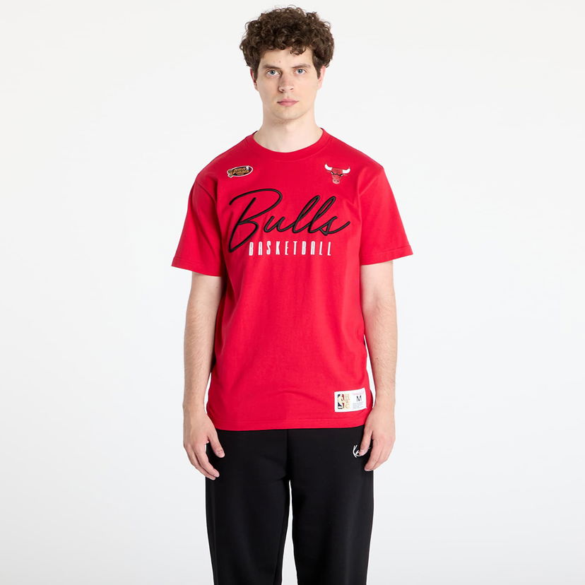 T-shirt Mitchell & Ness Mitchell & Ness NBA Bulls Training Day Premium Vintage Logo Tee Rød | FC9288-CBUSCAR