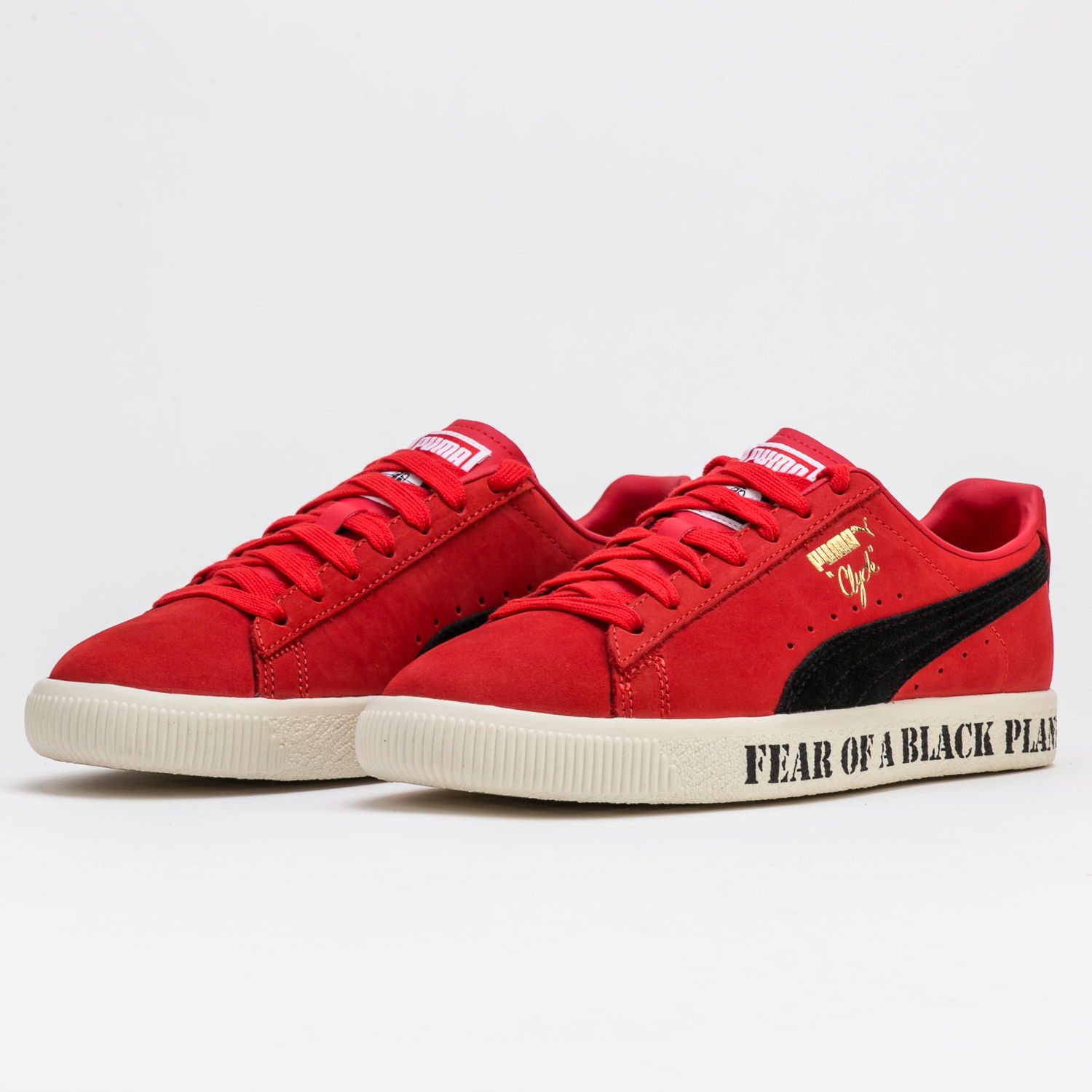 Sneakers og sko Puma Public Enemy x Clyde Rød | 374539 01, 1