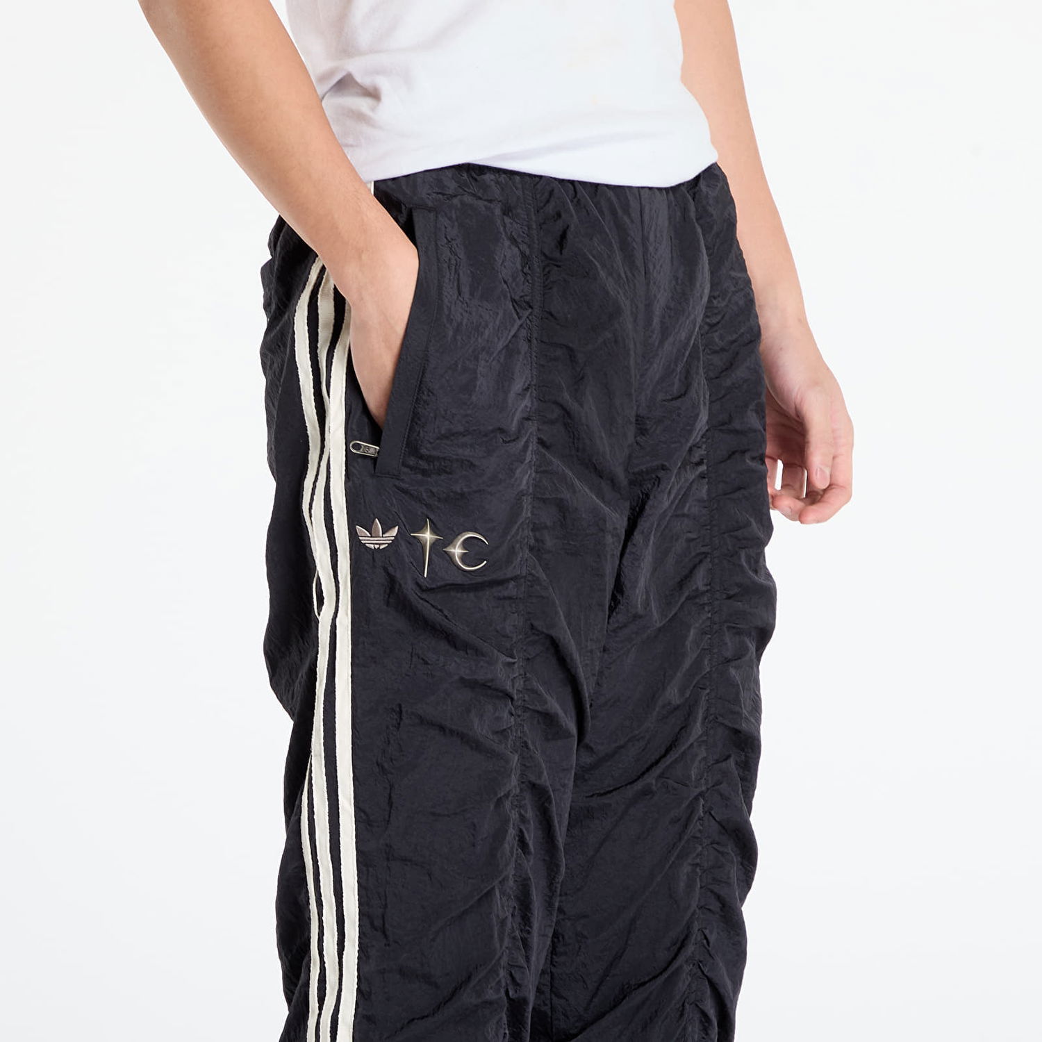 Bukser adidas Originals Thug Club Woven Ruched Side Stripe Tracksuit Bottoms Sort | KC2206, 1