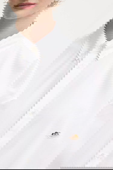 Skjorte Fiorucci Angel Patch Relaxed Fit Button-Up Shirt with Classic Collar Hvid | W02SMTLO055CO01WH01, 3