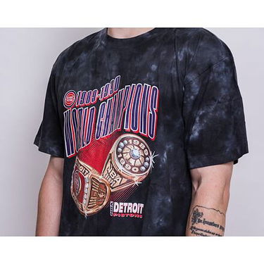 T-shirt Mitchell & Ness Champions Tie Dye Tee Detroit Pistons Sort | APP002-DPIBLCK, 1