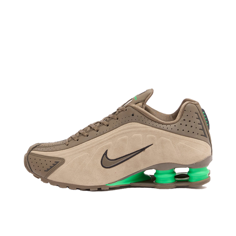 Sneakers og sko Nike Shox R4 SE UK 3 Brun | HQ7739-200