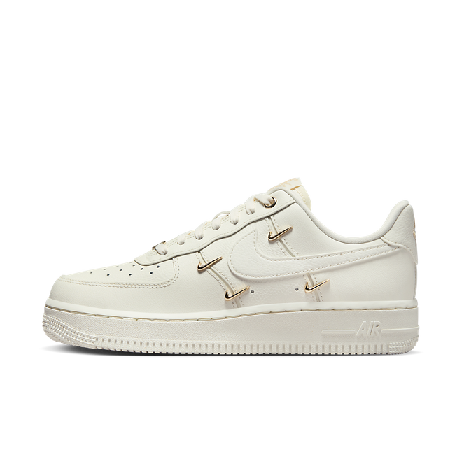 Sneakers og sko Nike Air Force 1 '07 LX CN "Gold Swooshes" Hvid | FV3654-111, 0