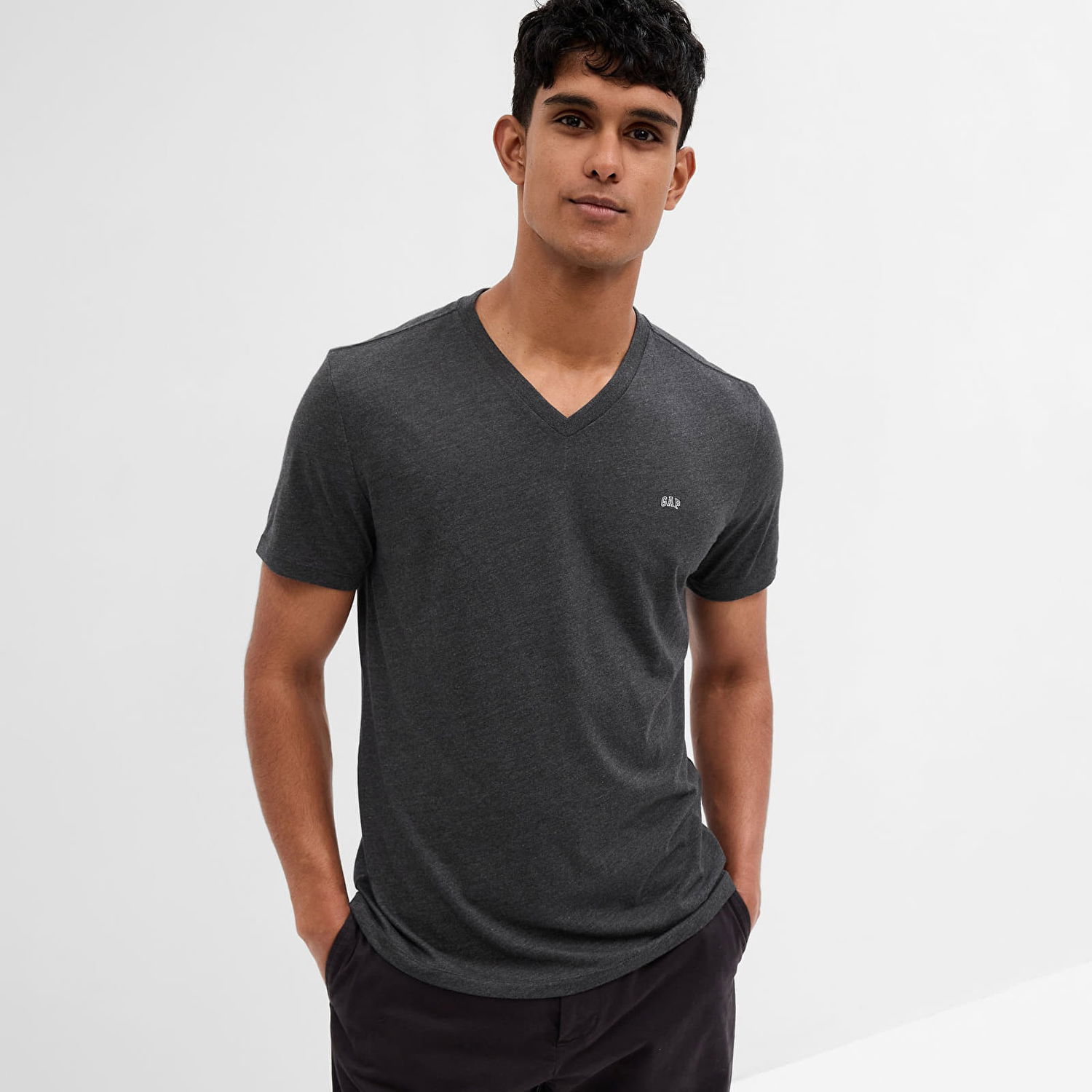 T-shirt GAP Micro Logo Vee Neck Tee Charcoal Grey Grå | 753771-01, 0