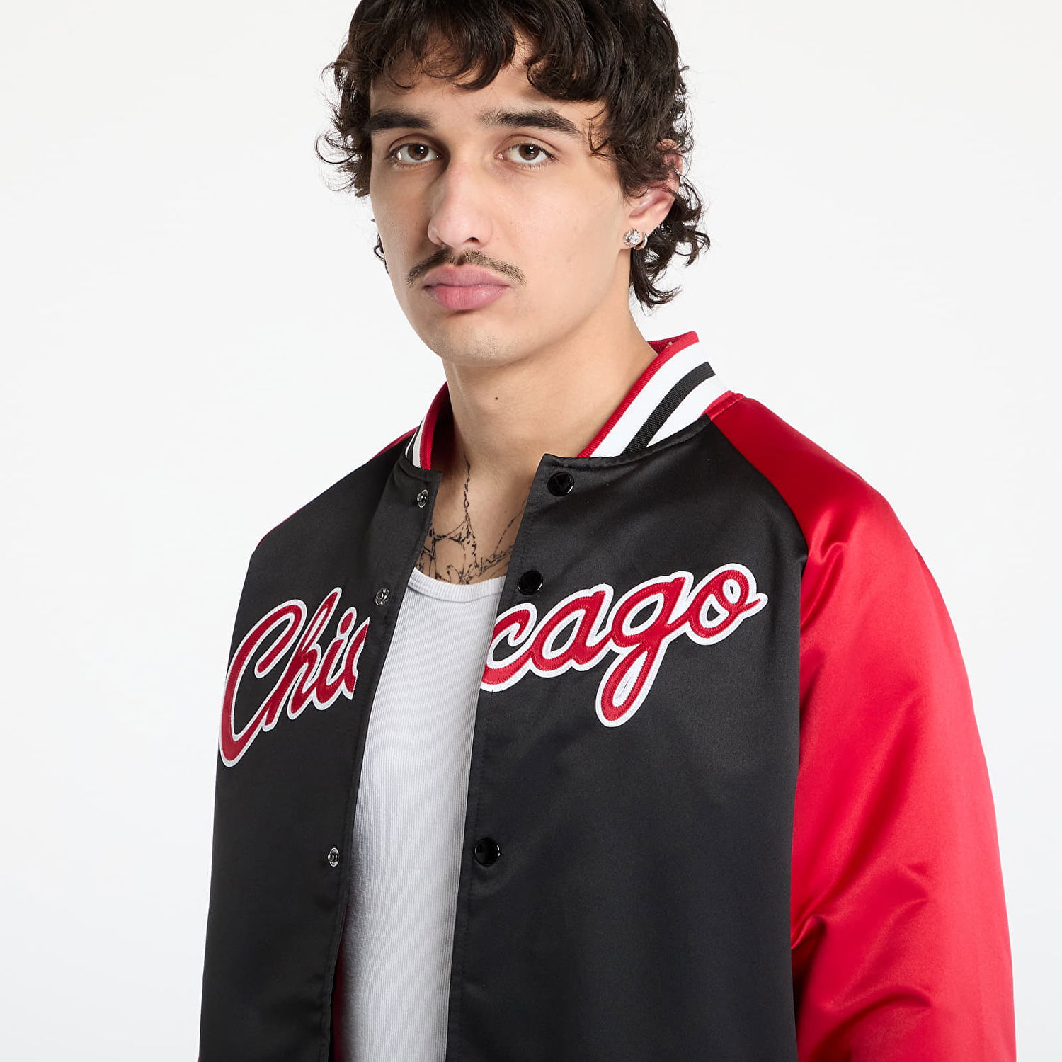 Bomberjakke Mitchell & Ness Mitchell & Ness NBA Bulls Double Clutch Satin Vintage Logo Jacket Rød | JK9196-CBUBKSC, 1