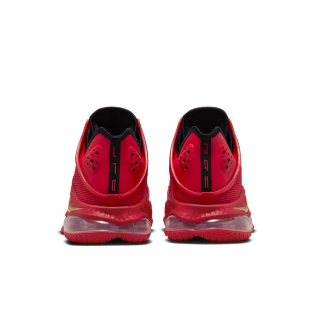 Sneakers og sko Nike LeBron 19 Low Rød | DO9829-600, 1